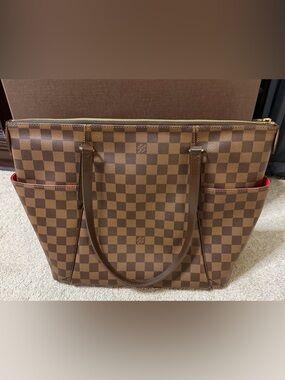 Louis Vuitton Totally MM Damier Ebene
Shoulder Bag | Brown